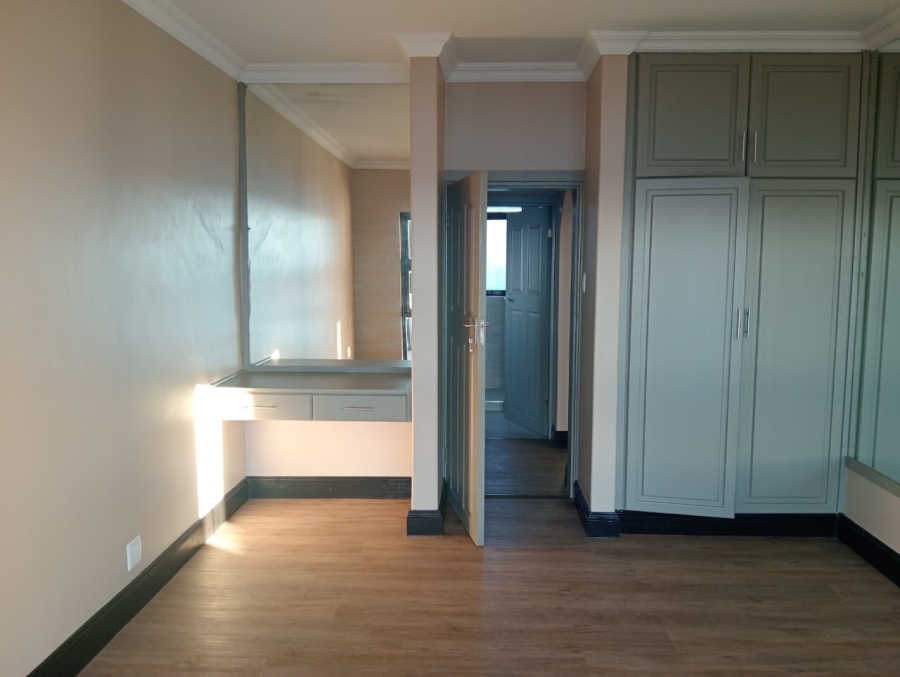 5 Bedroom Property for Sale in Paradise Beach Eastern Cape
